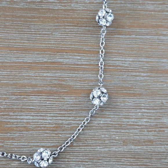 Silvertone Talbots Sparkly Necklace - Picture 5 of 5